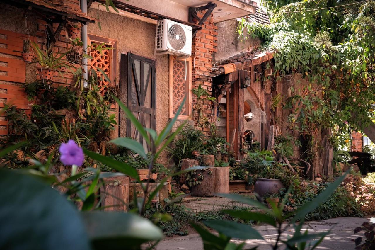 Y.O Inn Kon Tum Exterior photo