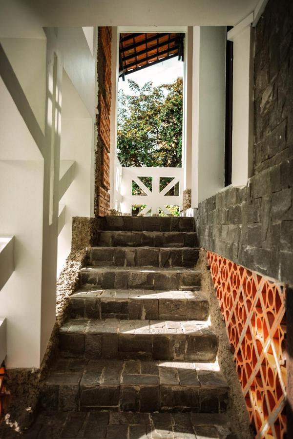 Y.O Inn Kon Tum Exterior photo
